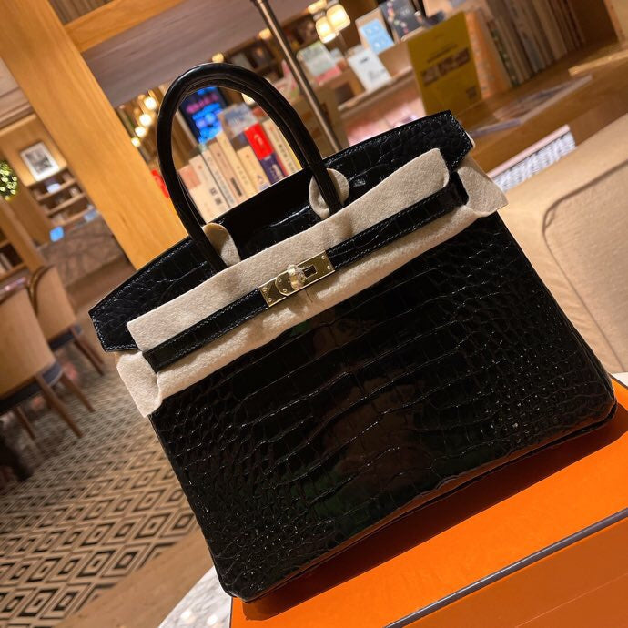 Structured handbag styled for everyday wear
