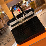 Structured handbag styled for everyday wear
