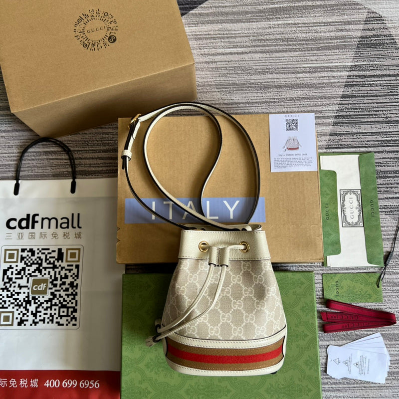 Side profile of structured modern women's handbag – women's luxury handbag