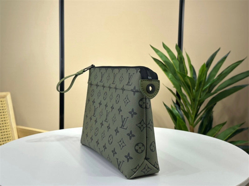  handbag interior and compartment view