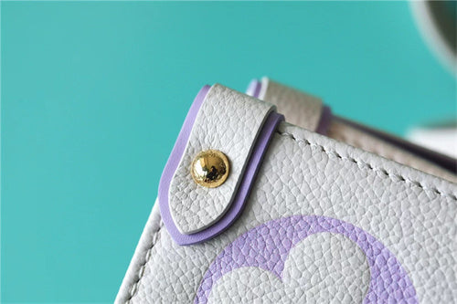  chic top-handle bag styled with outfit