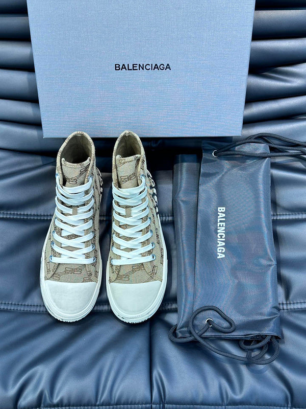 Balenciaga shoes Style 077 - logo and branding close-up