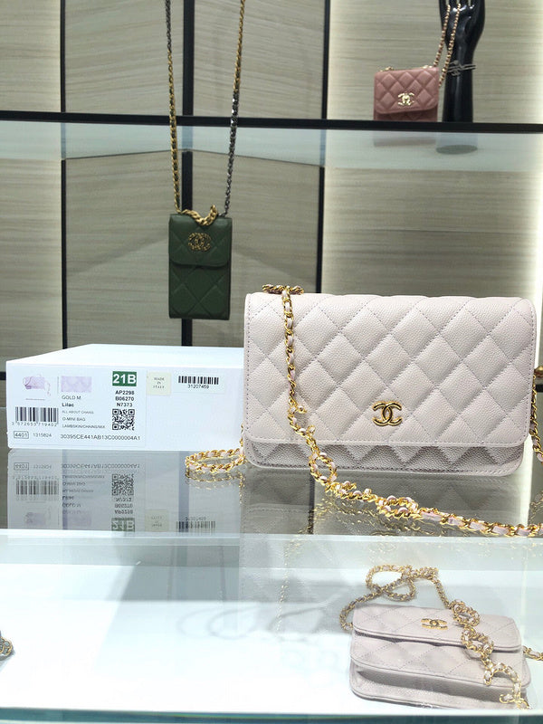  women's handbag, mid design, view 1