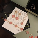 Front view of Van Cleef & Arpels unisex jewelry piece