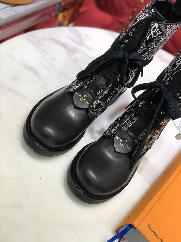 Louis Vuitton shoes Style 188 - logo and branding close-up