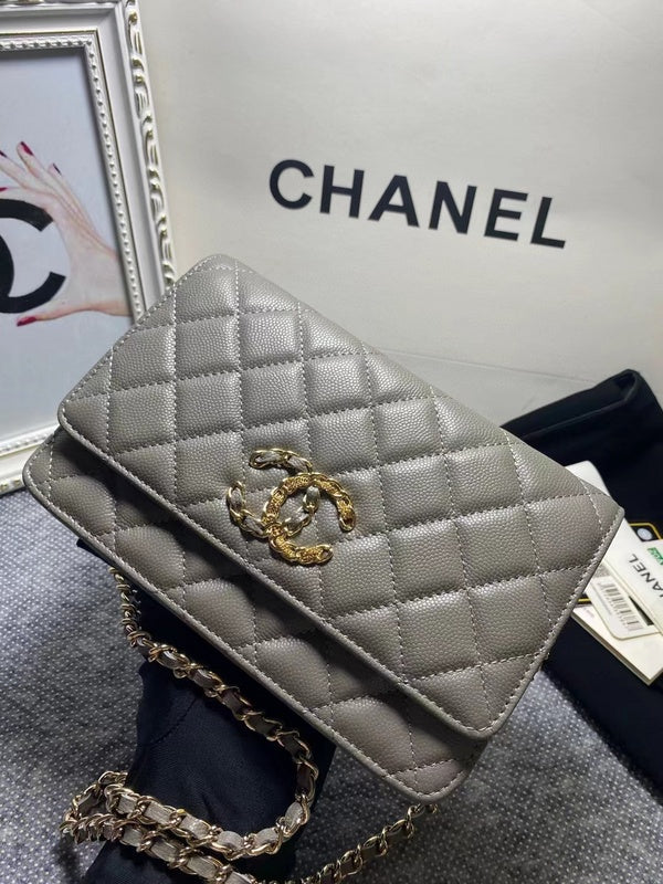 Zivas Charm Sleek Silhouette Luxury Handbag (Thoughtfully Structured Design) – Interior View
