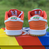 Nike Men's & Women's Premium Low-Top Trainers — Style 109 interior view