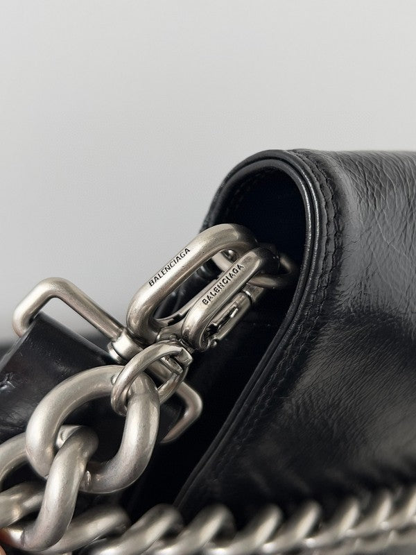 Zivas Charm Timeless Appeal Fashion Handbag (Timeless Wardrobe Addition) – Detail View