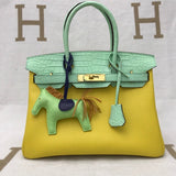  structured bag interior and compartment view 69