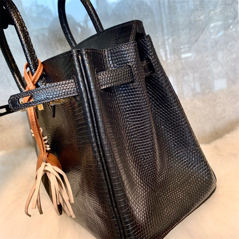  carryall bag close-up of hardware and finish 17