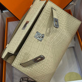 Sophisticated bag women's premium everyday handbag