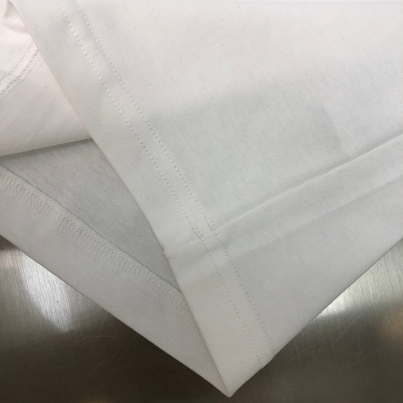 Full styled look of Louis Vuitton cotton t-shirt with logo-detail design
