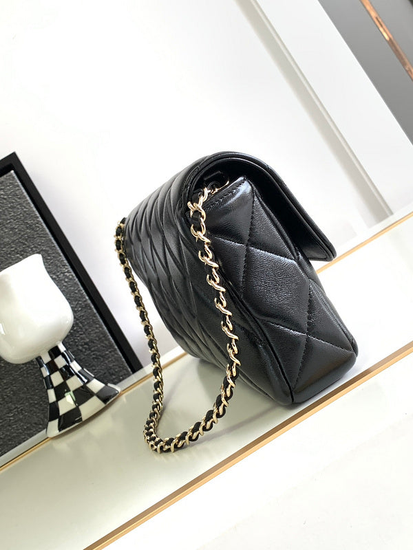  women's handbag, versatile design, view 3