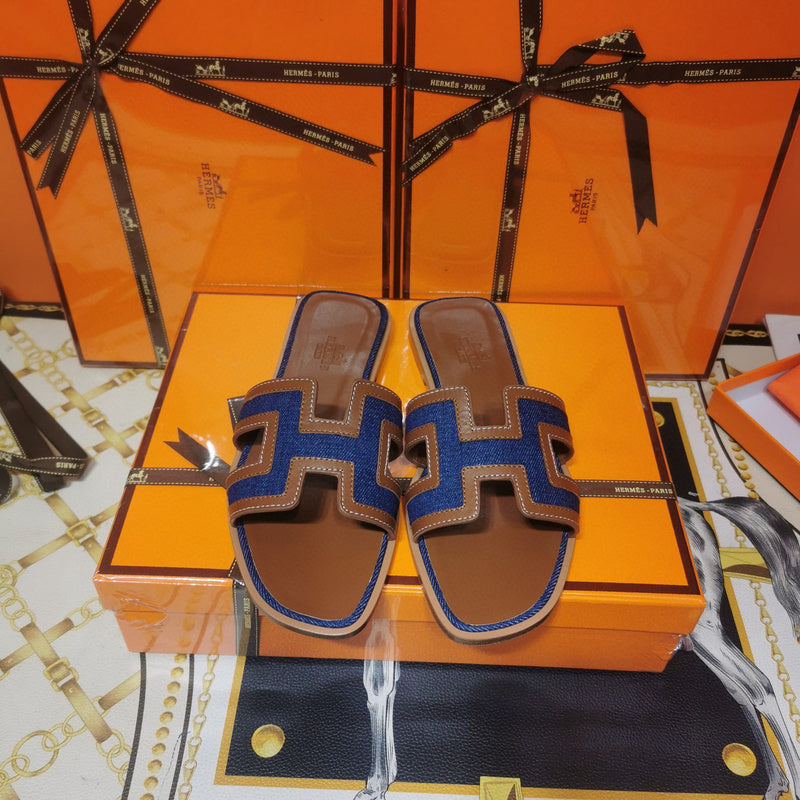 Hermes sandals Style 047 - angled studio shot