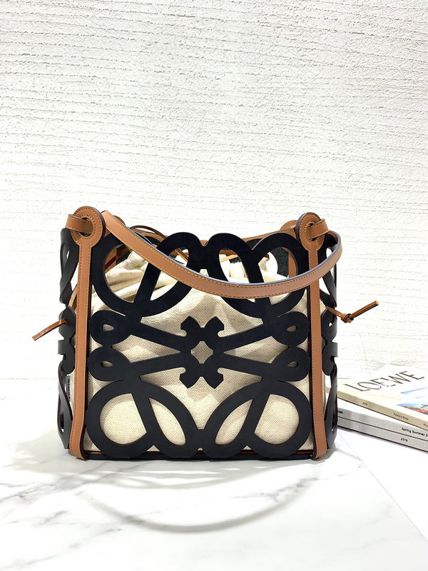 Ziva's Charm handbag – side angle view (32cm*12cm*25.5cm)