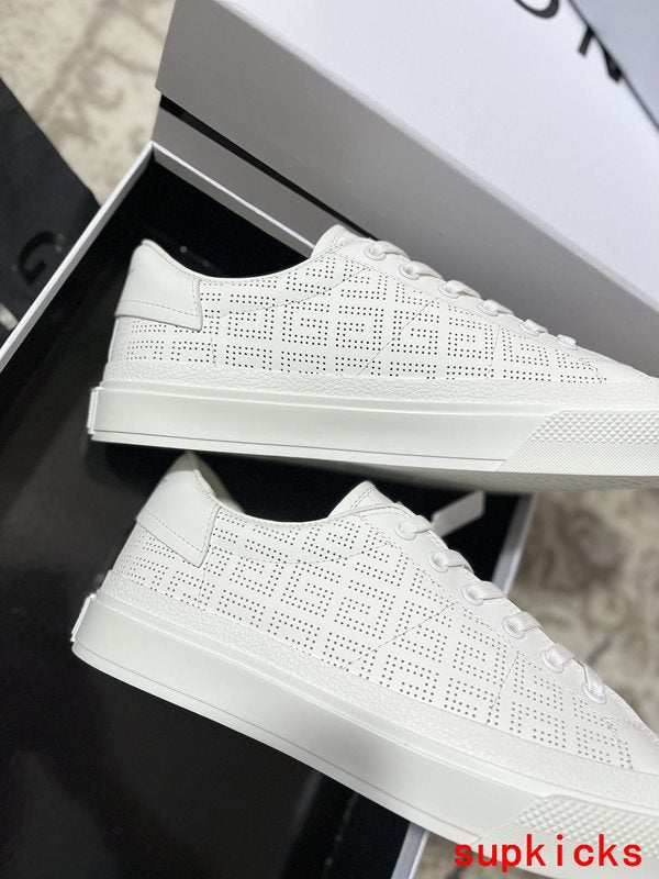 Givenchy shoes Style 026 - back heel detail