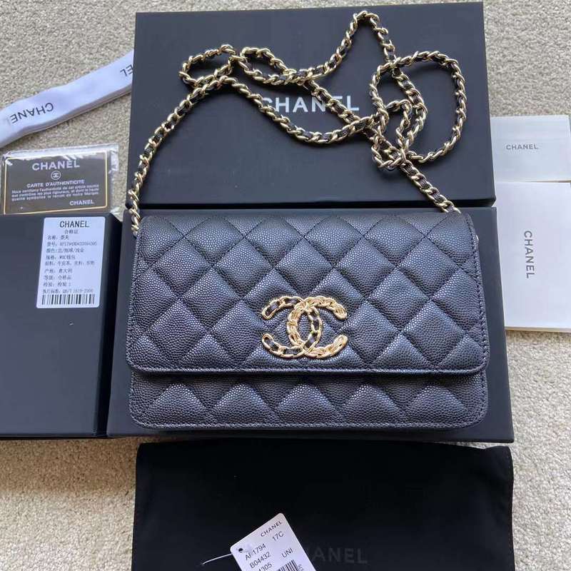 Zivas Charm Versatile Design Everyday Handbag (Structured Everyday Essential) – Interior View