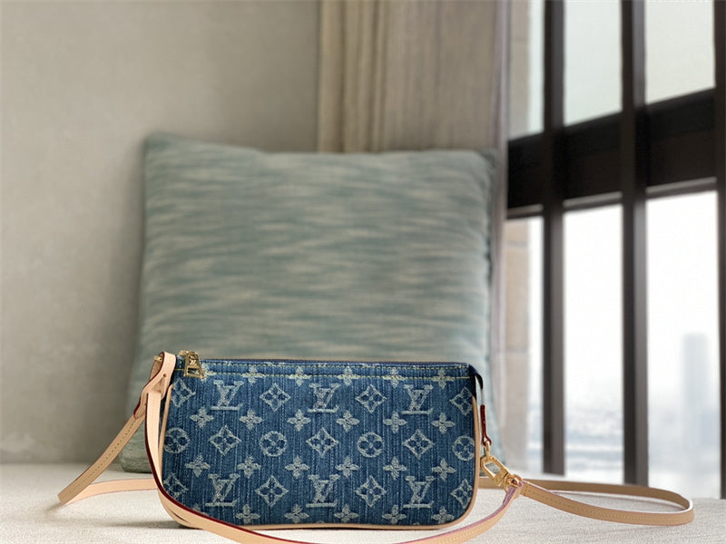  Statement everyday bag front view 7