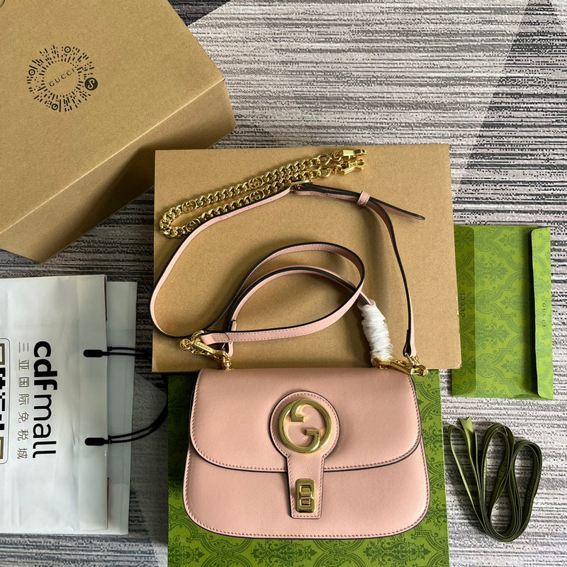 Side profile of everyday-luxe premium women's handbag – women's luxury accessory
