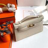  shoulder bag interior and compartment view