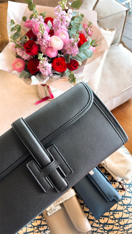  Effortless handbag carried on shoulder
