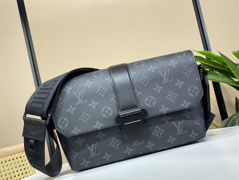  Refined top-handle bag front view