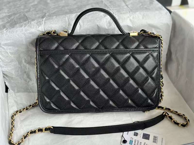 Zivas Charm Timeless Appeal Everyday Handbag (Modern Wardrobe Staple) – Detail View