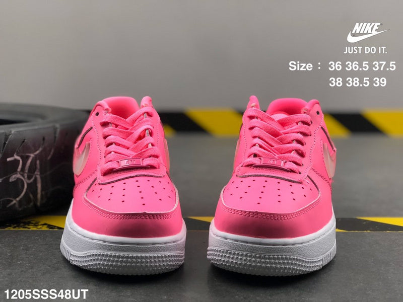 Nike Men's & Women's Luxury Low-Top Trainers — Style 009 front view