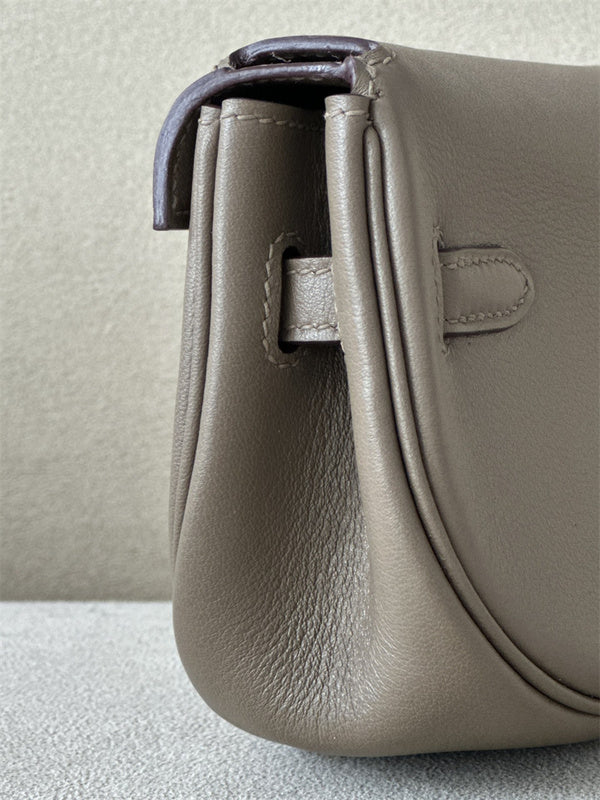 Effortless bag shown from front angle