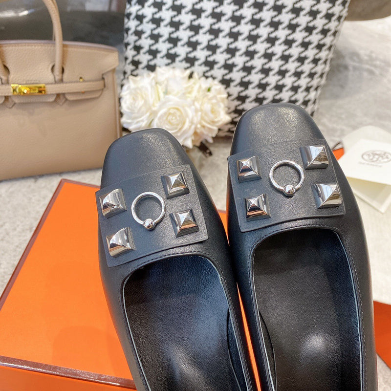 Hermes shoes Style 351 - back heel detail