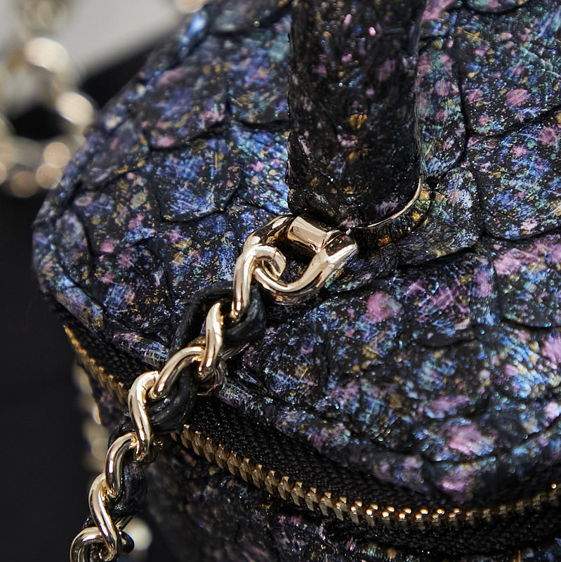 Ziva's Charm handbag – back view (one versatile size)