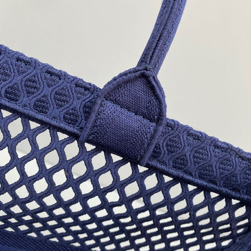 Back view of structured elevated women's handbag – women's premium purse