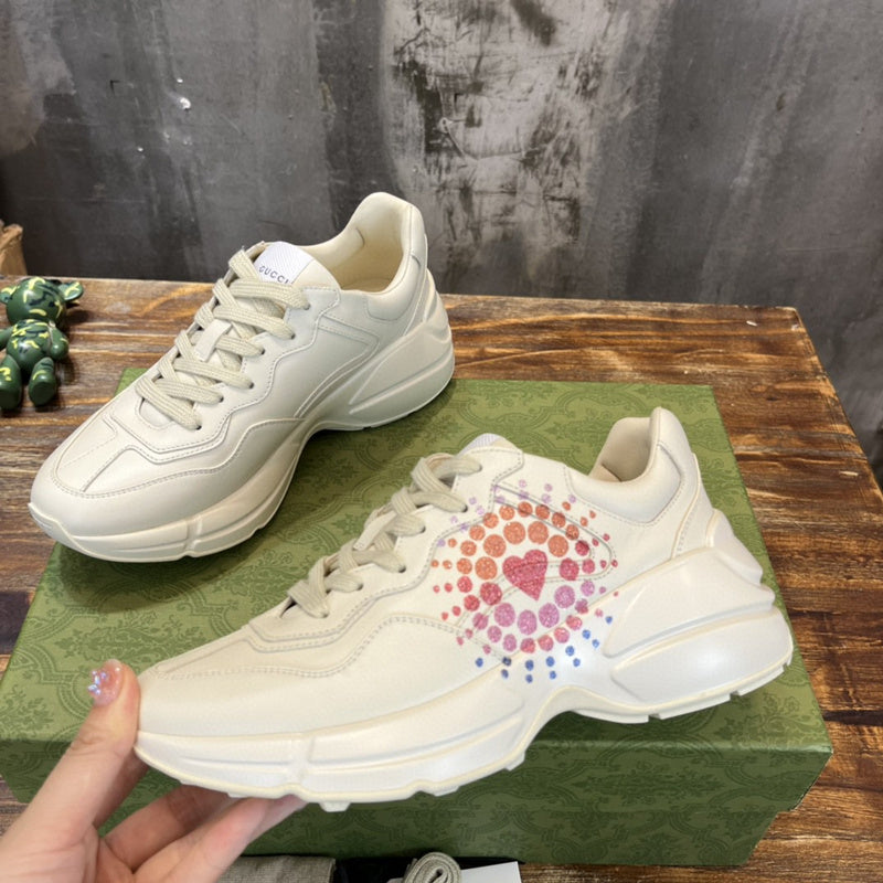 Gucci classic monochrome luxury sneakers view 7 everyday casual design