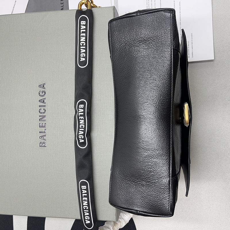 Timeless Faux Leather Handbag - Versatile Everyday Design | Women's Premium Handbag #275 - back view (image 4) of designer-inspired handbag