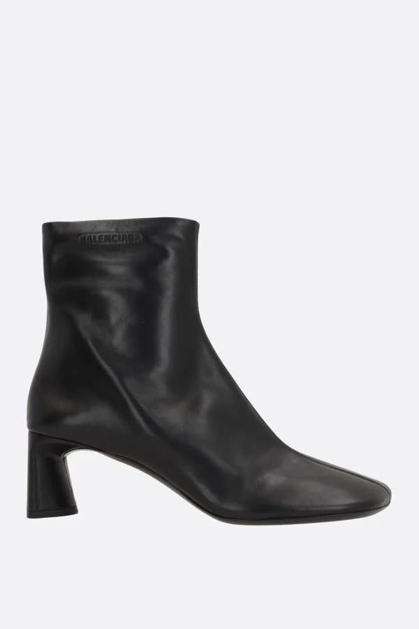 Balenciaga Shoes BALENCIAGA Elegant Leather Flat Shoes for Women Comfortable Everyday Designer Shoes