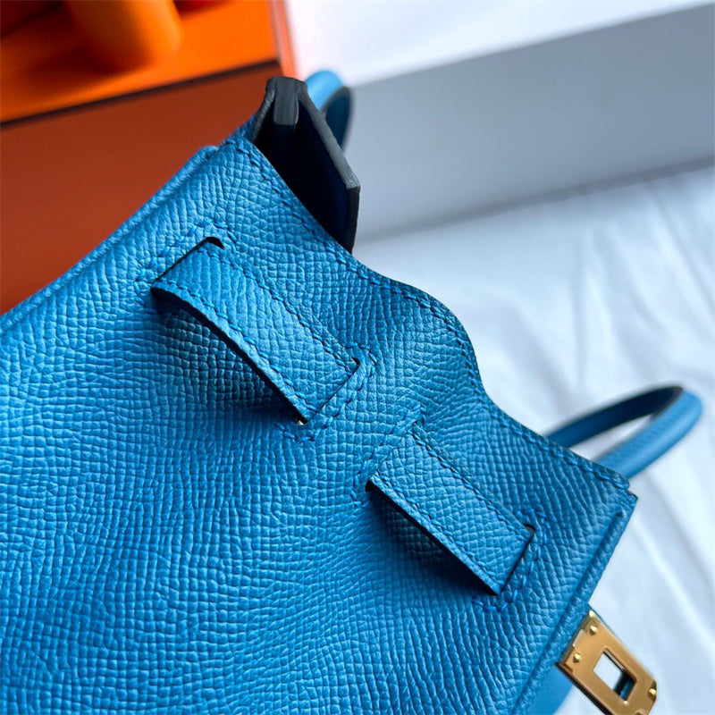  structured bag interior and compartment view