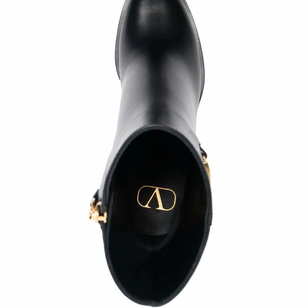 8.06E+12 women/shoes/sneakers luxury designer piece front view