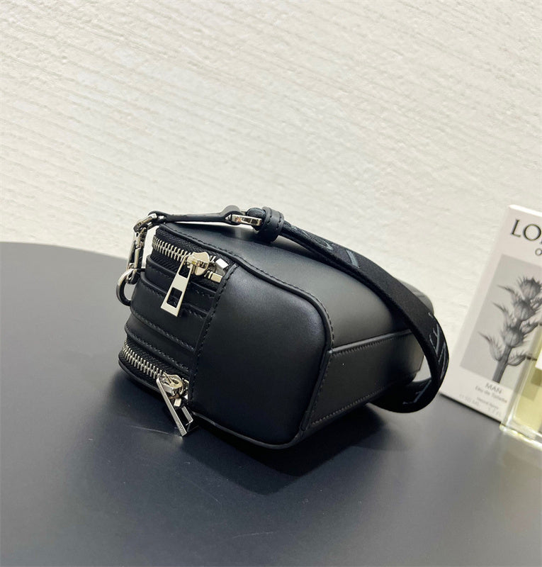 Ziva's Charm handbag – angled view (18cm*13cm*7cm)