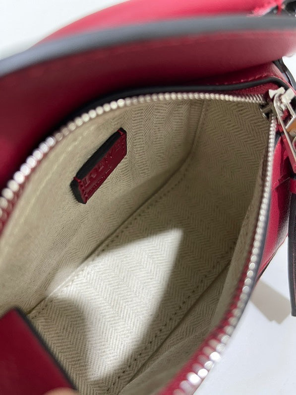 Ziva's Charm handbag – interior view (13.5cm*5.5cm*8.5cm)