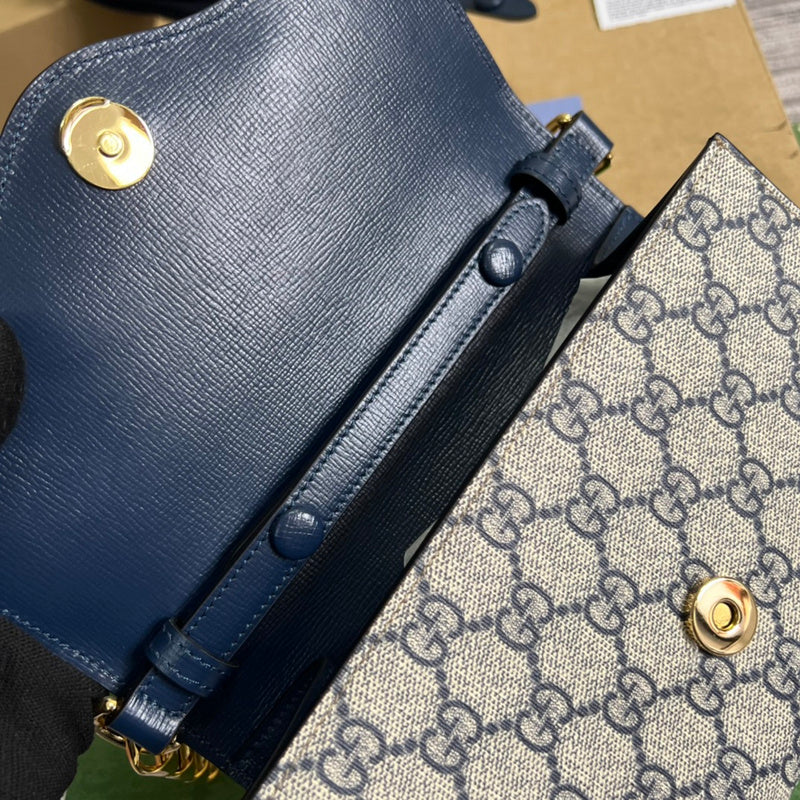 Close-up detail of structured chic women's handbag – women's premium purse