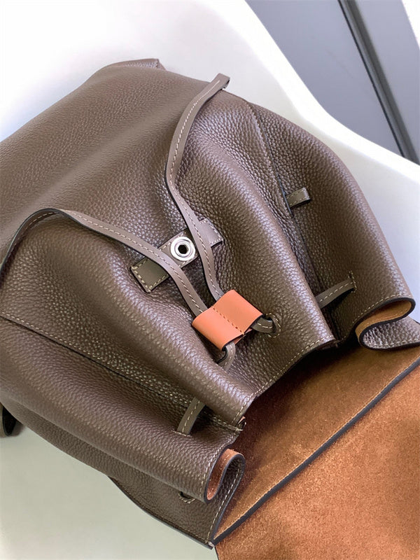 Ziva's Charm handbag – angled view (41cm*31cm*24cm)