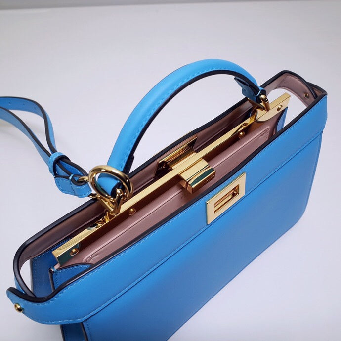 Ziva's Charm handbag – carry view (29cm*12cm*18.5cm)