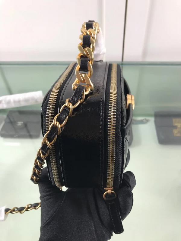 Zivas Charm Refined Structure Fashion Handbag (Signature Shape & Finish) – Full Silhouette