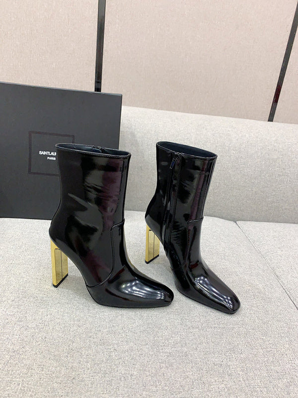 Close-up detail view of Saint Laurent luxury piece style No.046