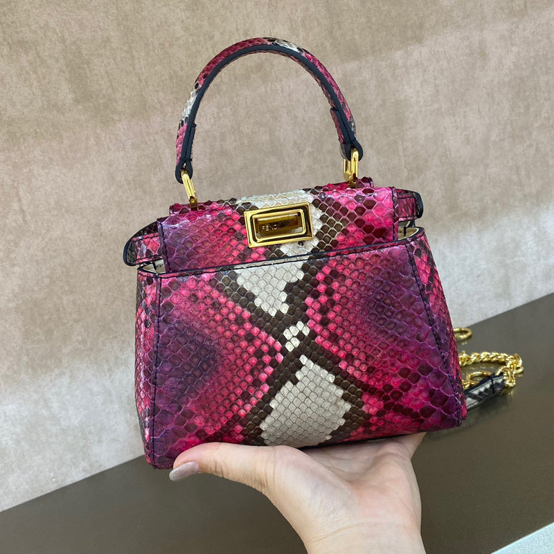 Ziva's Charm handbag – front view (Standard Size)
