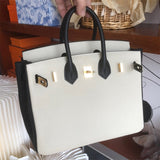 Fluid handbag styled for everyday wear