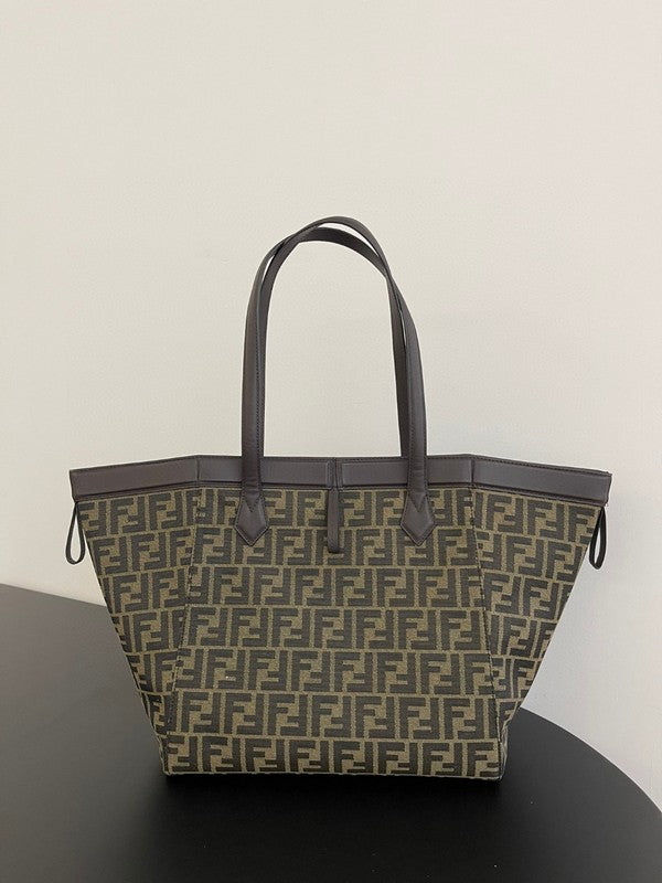 Ziva's Charm handbag – side angle view (32.5cm*32.5cm*27.5cm)