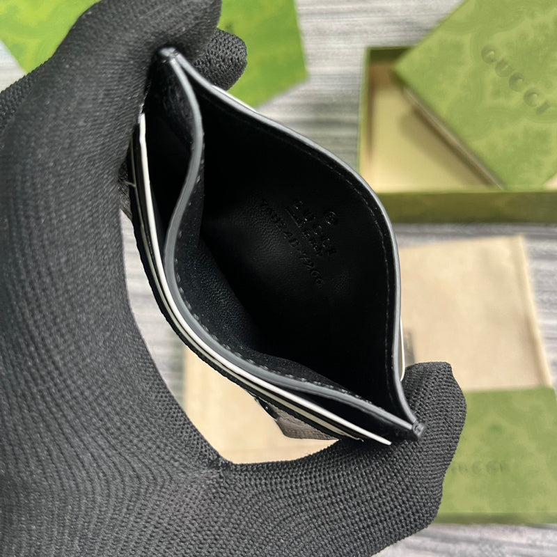 Close-up detail of polished classic women's handbag – women's designer-style accessory