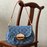  chic everyday bag detail view showing craftsmanship 20