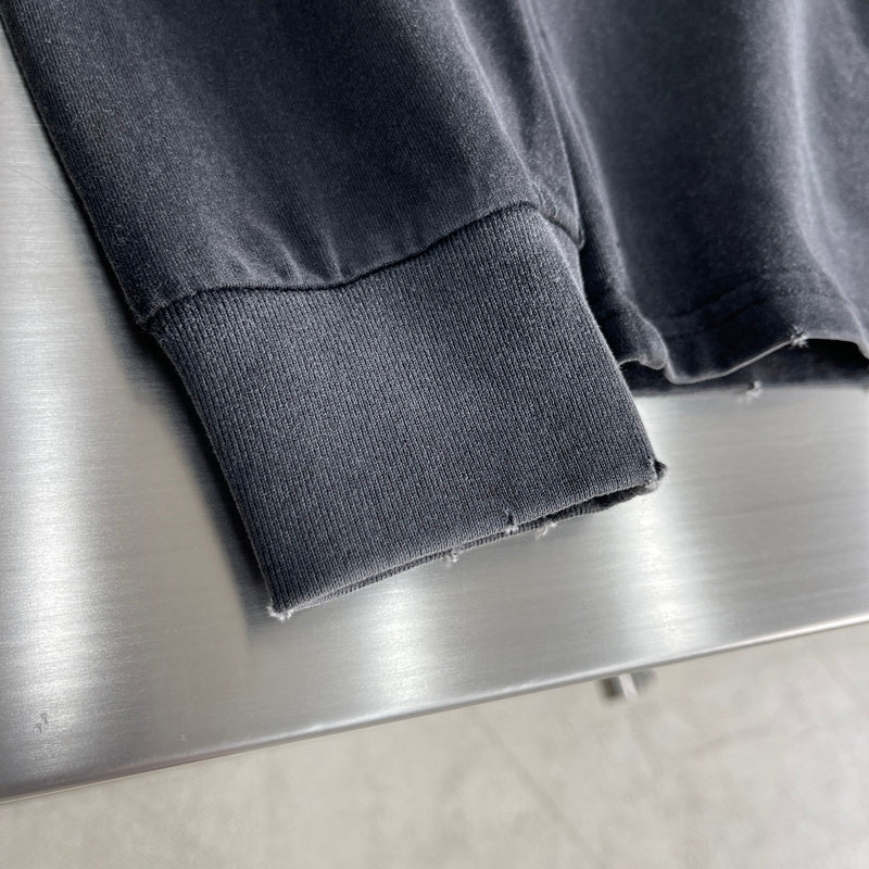 Texture and finish detail of Balenciaga luxury piece style No.185